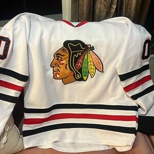 hockey jersey, National Lampoon‘s Christmas vacation Griswold name on back- new!